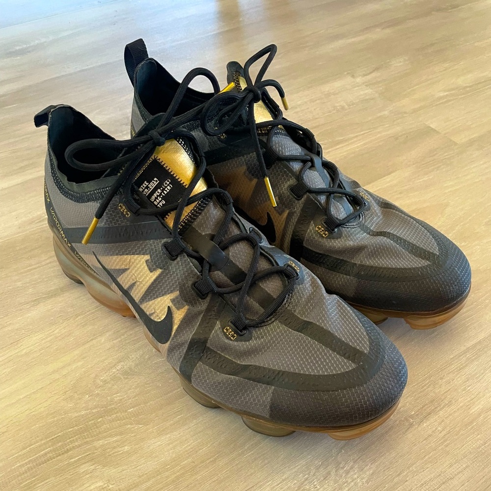 Nike Vapormax training shoes. Size 13.